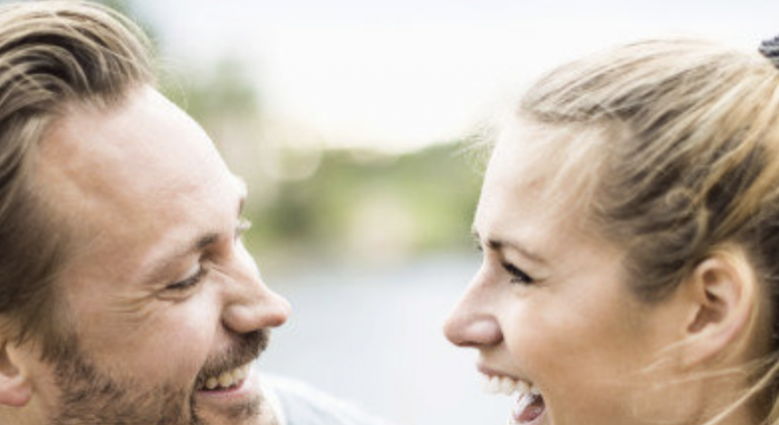 8 comportements les hommes montrent quand ils sont avec leur vrai amour
