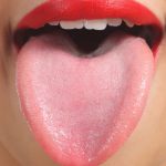5 choses qu’une langue blanche peut révéler sur votre santé