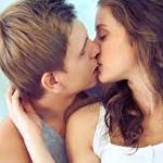 La psychologie explique pourquoi le baiser est si important dans un mariage