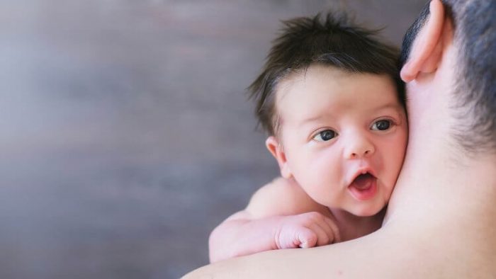La bave de bébé : Quand est-ce que c’est trop ?