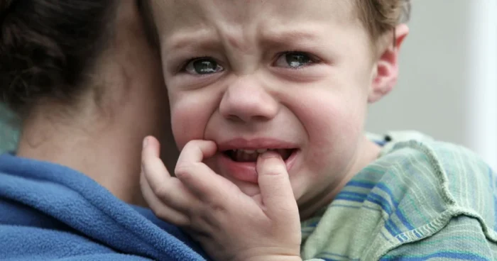 Pourquoi vous devez réconforter un enfant qui pleure, quelle qu’en soit la raison ?